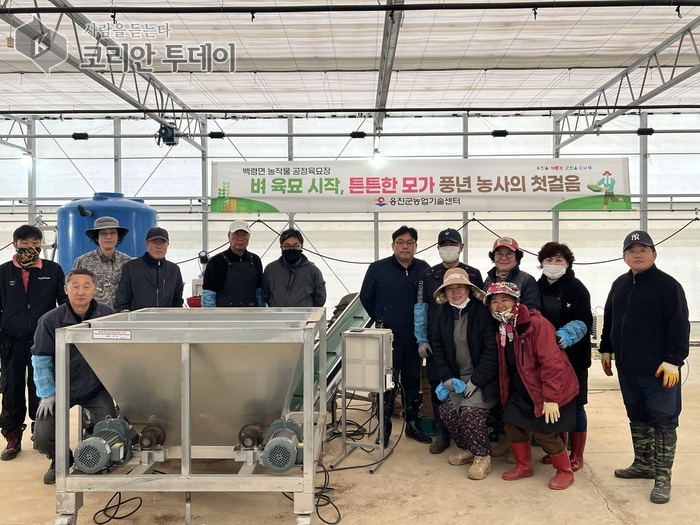 벼 육묘 3만 장 생산해 소규모·고령농 우선 공급… 들깨·배추모종도 이어져