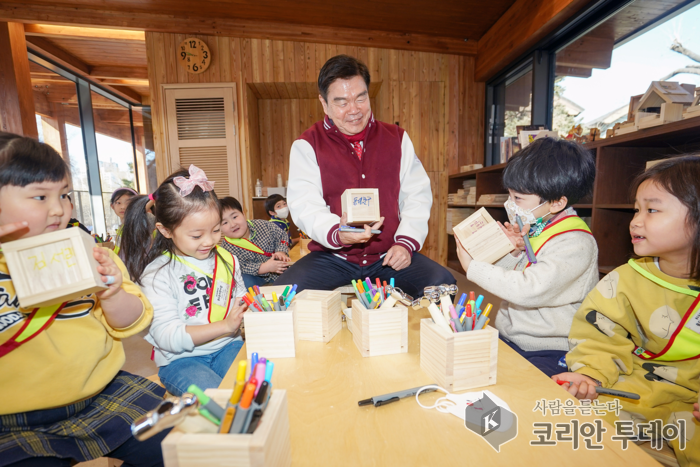 치유의 숲길, 유아숲, 숲 해설, 목공예까지 다채로운 산림 여가 프로그램 운영