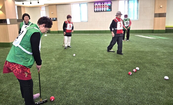 영등포구. 사시사철 즐기는 첫 실내 게이트볼장 개장