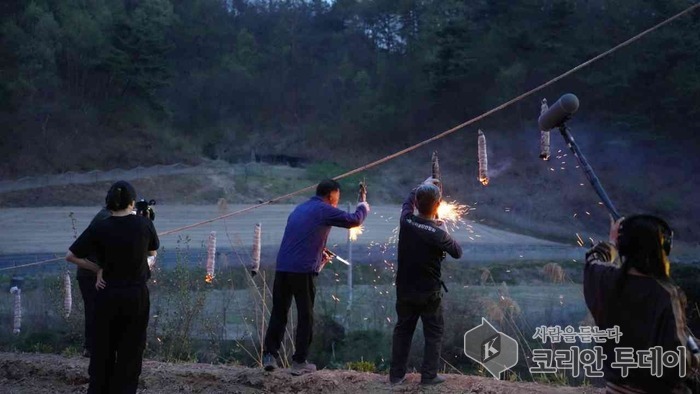 불꽃에 담긴 전통, ‘등곡리 낙화놀이’ 다큐로 되살아난다
