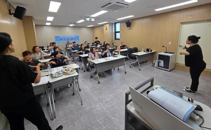 계양2동 주민자치회, 주민과 함께하는 수어 교육 실시… “소통과 포용의 공동체로”