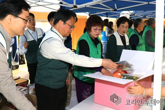 세종시설공단, 여성청소년 위한 ‘핑크박스’ 1,000개 포장