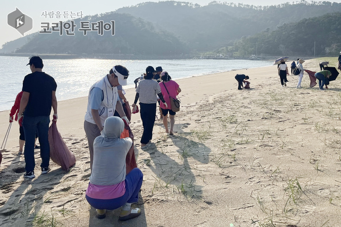 서포리 해변에서 8월 클린업데이 실시