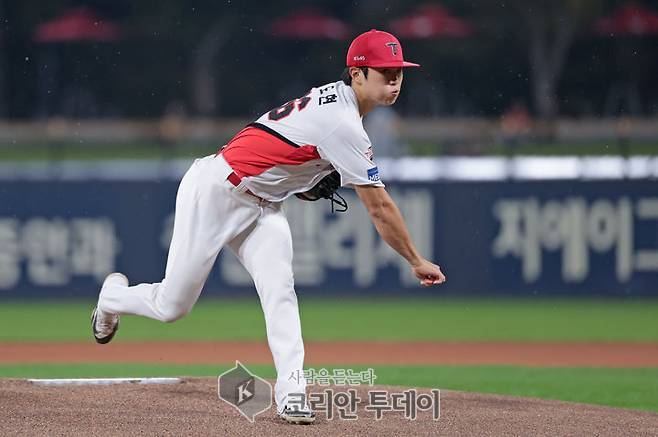 ‘백투백 홈런’의 힘! KIA 타이거즈, 팬들 앞에서 웃었다