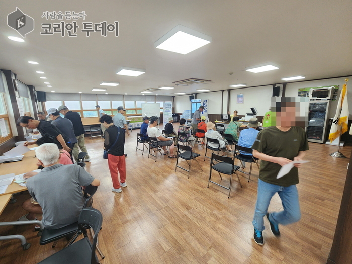 “이른 아침부터 접수 열기 후끈”…율목동 민생회복 소비쿠폰, 주민 호응 ‘최고’