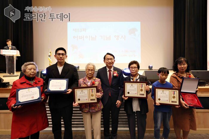 제53회 어버이날 행사로 따뜻한 감사 전해