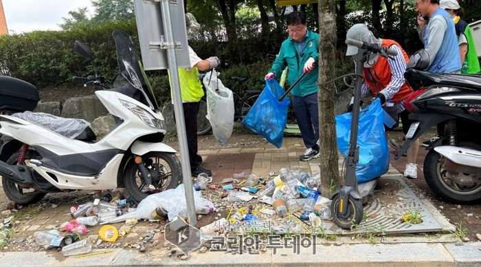 기흥구 불법 쓰레기 몸살 앓던 농서동 일대에서 민관 합동 대청소 실시