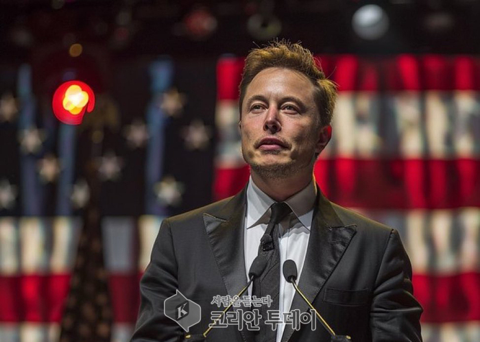 머스크의 AI 집착과 내부 이탈…사업성 없다는 분석 무시하고 로보택시 강행