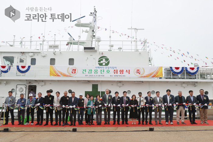 섬마을을 향한 ‘희망의 배’ 출항… 병원선 ‘건강옹진호’ 드디어 닻 올렸다