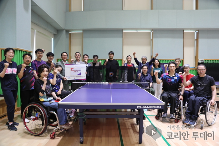 세종장애인탁구협회, 훈련 로봇 기증…장애인 체육에 활력