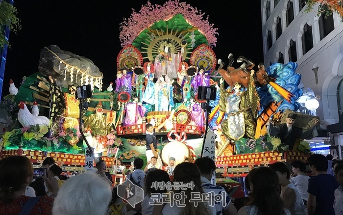 하치노헤 산사대축제, 전통과 현대가 어우러지는 일본 여름의 백미