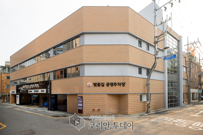 양천구, 주차공간 2배 이상 확대, 더 넓고 편리해진 ‘벚꽃길 공영주차장’