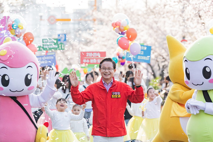 303만 명이 다녀갔다…영등포구, 안전과 감동이 빛난 여의도 봄꽃축제