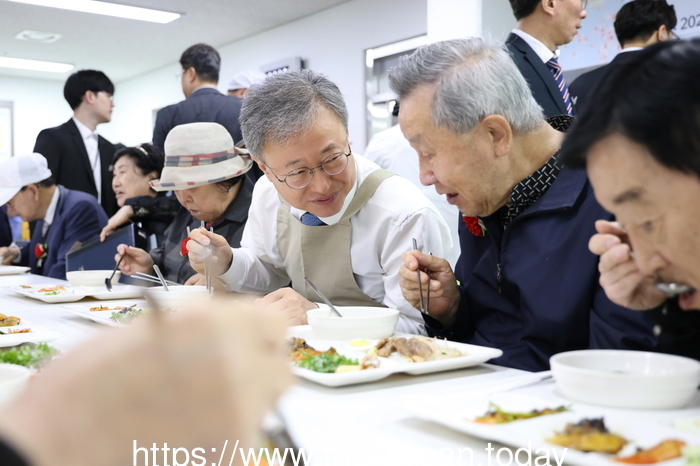 어버이날 맞아 구립 온수어르신복지관서 기념행사 개최
