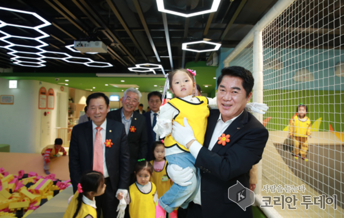 ‘서울형 키즈카페 혁신 실내 놀이터 행운동점’ 개관…서울 첫 집라인 도입