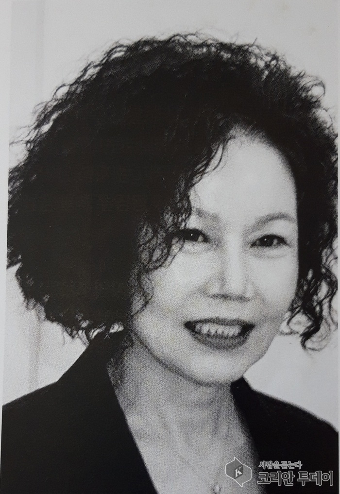 붓으로 인생을 꿰뚫고, 철학으로 물들이다!, 30년 중견 작가, 권오선 화가 인터뷰