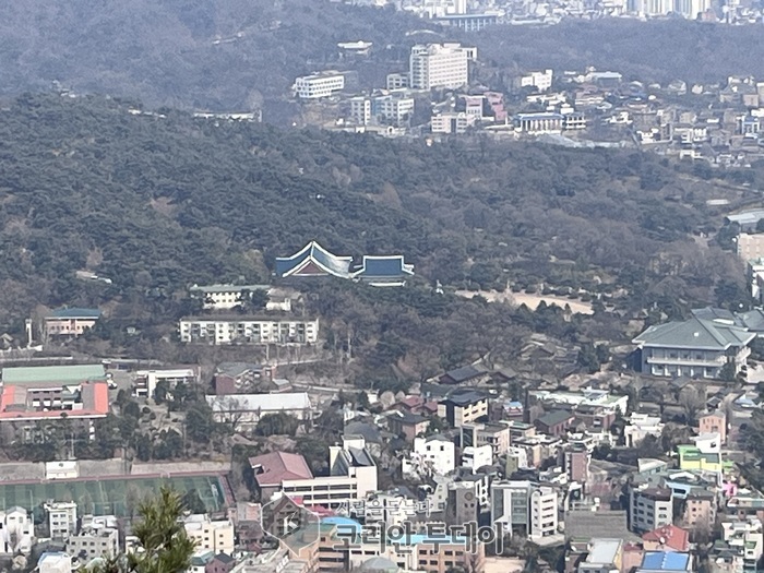 [칼럼 연재 4회차] 말을 줄이는 리더가 신뢰를 얻는다