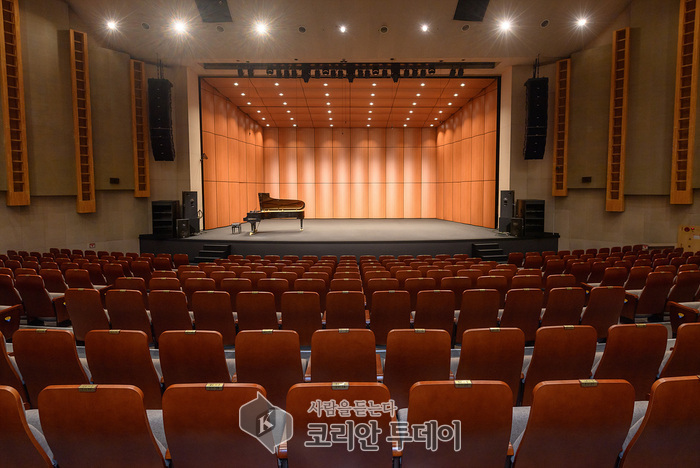 양천문화회관 대극장 27년 만에 리모델링…33억 투입해 8월 28일 재오픈