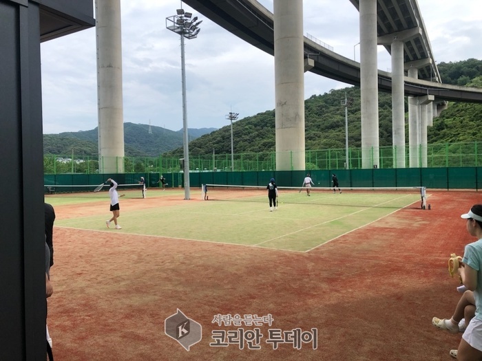 도시공사, ‘의왕테니스장’ 신설… 9월 말까지 무료 시범 운영으로 인기 몰이