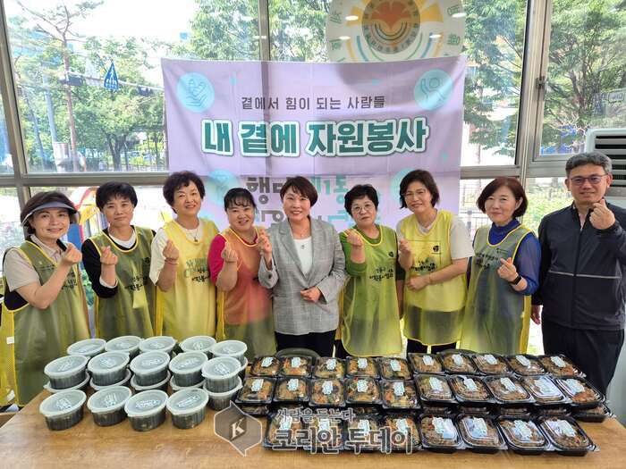 성동구 행당제1동 자원봉사캠프, 저소득 어르신 25명께 ‘정성 가득 생신상’ 전달