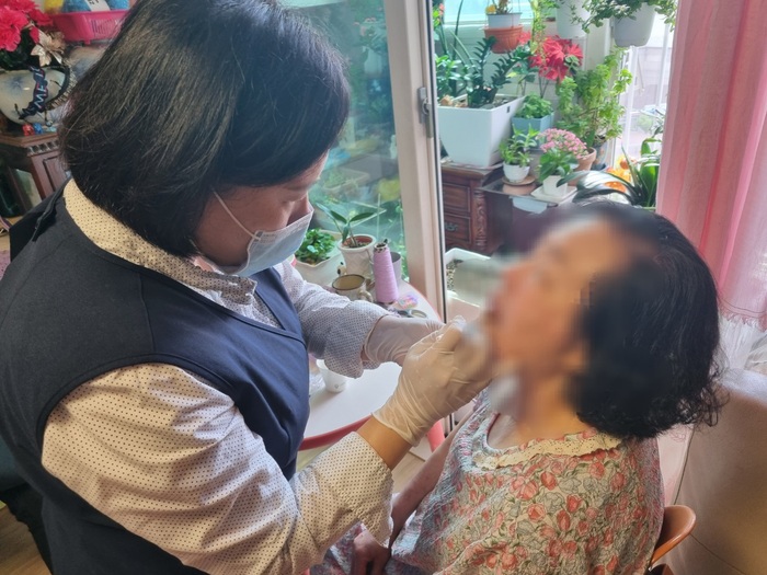 김포시보건소, 65세 이상 노인 대상 방문 구강건강관리 시범사업 시행