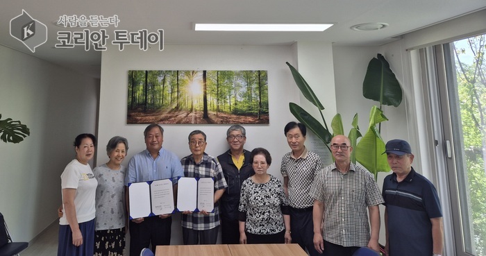 영종2동 지역사회보장협의체, ‘1사 1경로당’으로 새 경로당에 온기…수박 나눔과 함께한 따뜻한 결연