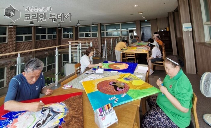 군산시 ‘달팽이공방’, 발달장애 예술인의 사회 참여와 문화소통 이끌어