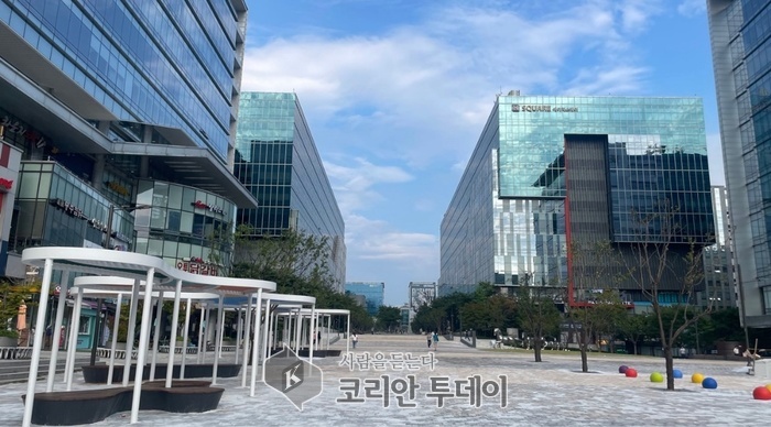 Pangyo Content Street Completes Major Renovation