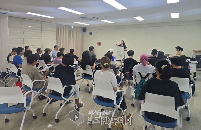 동두천시 장애인합창단 ‘별들의 하모니’, 합창대회 앞두고 격려 방문 받아