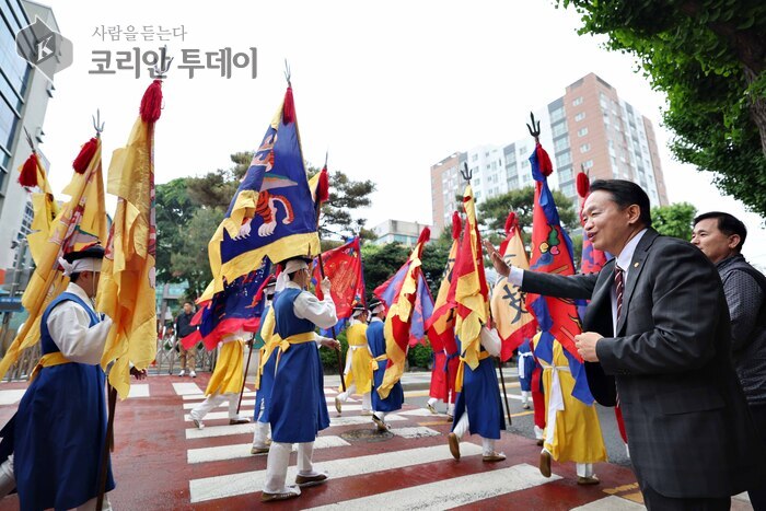 인천 동구, ‘화도진축제’ 빛낼 시민 참가자 모집…노래자랑·어영대장 행렬 참여 기회
