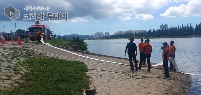 중부소방서, 풍수해 대비 대용량 배수차 집중훈련…시민 안전 총력