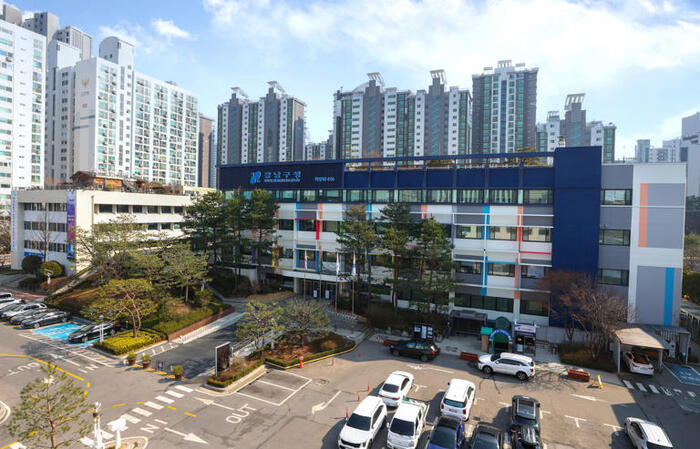 서울시에서도 자치구별 지역사랑상품권 발생 규모가 강남구 500억, 금천구 20억원으로 25배나 차이가 나 빈부격차가 큰 것을 알 수 있다.